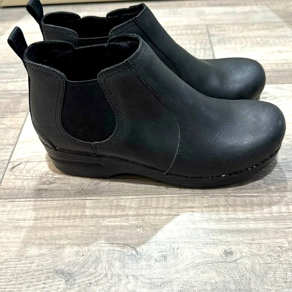 Dansko Black Oiled Leather Frankie Boot. Size 39 - Picture 1 of 9